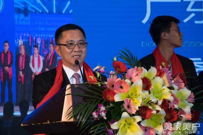 广东省门业协会钢质门专委会会长,金大田家居董事长吴奋谋发言
